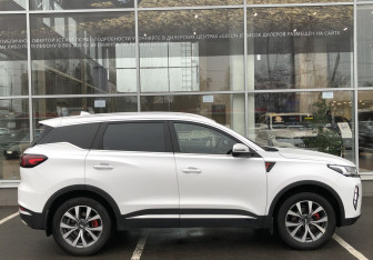 Подержанный автомобиль Chery Tiggo 7 Pro Max 2024 года (4 фото)