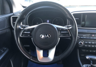 Подержанный автомобиль Kia Sportage 2019 года (12 фото)