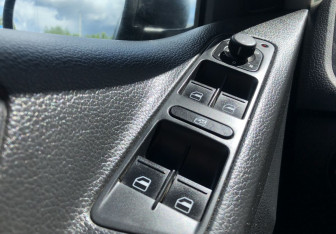 Подержанный автомобиль Volkswagen Tiguan 2011 года (13 фото)