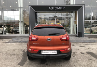 Подержанный автомобиль Kia Sportage 2011 года (6 фото)