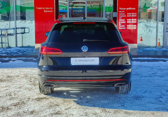 Подержанный автомобиль Volkswagen Touareg 2020 года (6 фото)