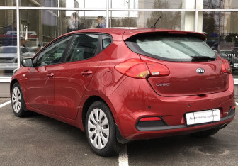 Подержанный автомобиль Kia Ceed Hatchback 2014 года (7 фото)