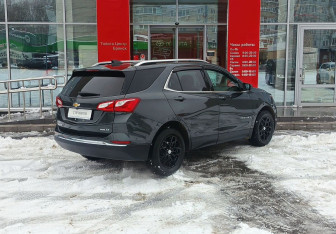 Подержанный автомобиль Chevrolet Equinox 2020 года (5 фото)