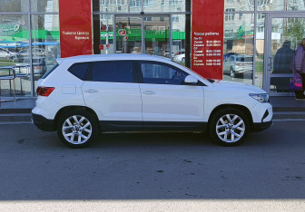 Подержанный автомобиль Jetta VS5 2021 года (4 фото)