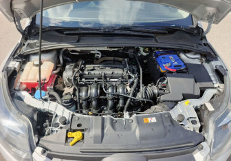 Подержанный автомобиль Ford Focus Sedan 2013 года (11 фото)