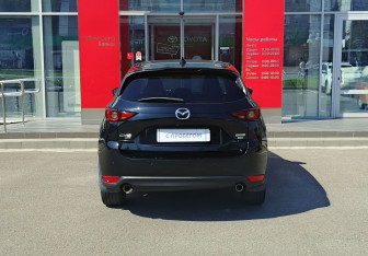Подержанный автомобиль Mazda CX-5 2017 года (6 фото)