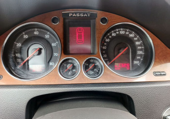 Подержанный автомобиль Volkswagen Passat Sedan 2006 года (13 фото)