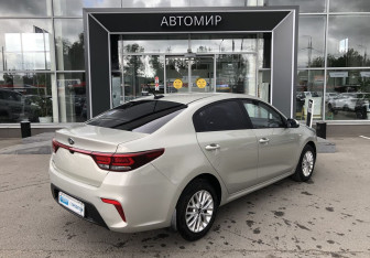 Подержанный автомобиль Kia Rio Sedan 2019 года (5 фото)