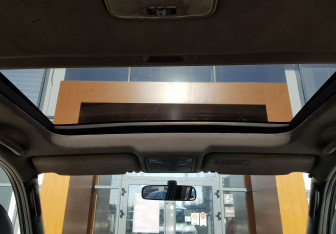 Подержанный автомобиль Toyota Land Cruiser Prado 2003 года (12 фото)