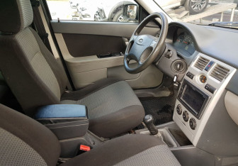 Подержанный автомобиль LADA (ВАЗ) Priora Sedan 2010 года (9 фото)