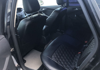 Подержанный автомобиль Ford Focus Hatchback 2012 года (10 фото)