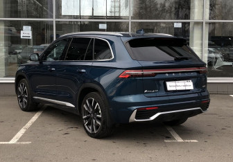 Подержанный автомобиль Geely Monjaro 2023 года (7 фото)