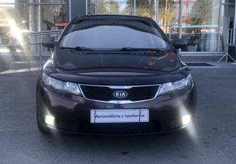 Подержанный автомобиль Kia Cerato Sedan 2011 года (2 фото)