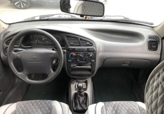 Подержанный автомобиль Chevrolet Lanos 2007 года (10 фото)