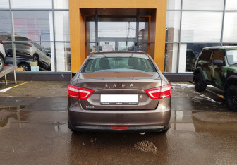 Подержанный автомобиль LADA (ВАЗ) Vesta Sedan 2016 года (6 фото)