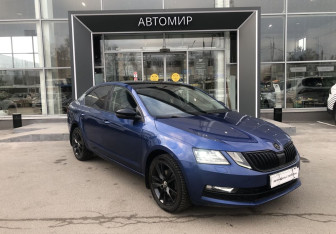 Подержанный автомобиль Skoda Octavia Liftback 2019 года (3 фото)