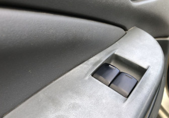 Подержанный автомобиль Nissan Almera Classic 2006 года (13 фото)