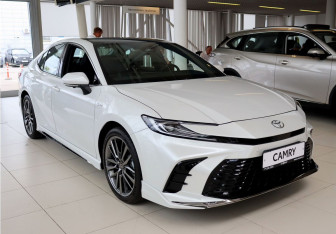 Новый Toyota Camry Sedan 2025 (3 фото)