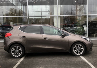 Подержанный автомобиль Kia Ceed Hatchback 2013 года (4 фото)