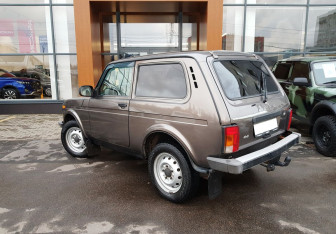 Подержанный автомобиль LADA (ВАЗ) 2121 (4x4) 2018 года (7 фото)
