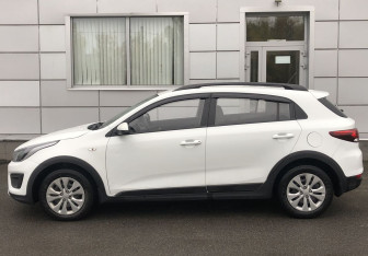 Подержанный автомобиль Kia Rio Hatchback 2017 года (8 фото)