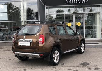 Подержанный автомобиль Renault Duster 2013 года (7 фото)
