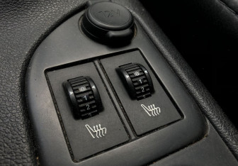 Подержанный автомобиль Peugeot 408 2013 года (16 фото)