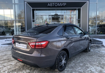 Подержанный автомобиль LADA (ВАЗ) Vesta Sedan 2018 года (5 фото)