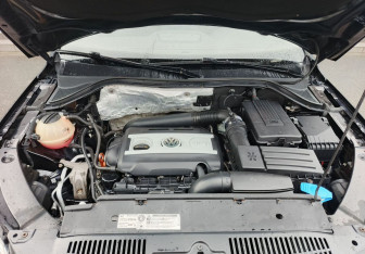 Подержанный автомобиль Volkswagen Tiguan 2010 года (11 фото)