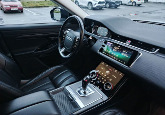 Подержанный автомобиль Land Rover Range Rover Evoque 2019 года (14 фото)