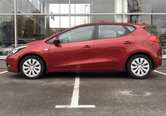 Подержанный автомобиль Kia Ceed Hatchback 2014 года (8 фото)